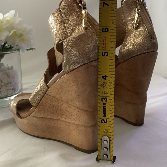 DIANE VON FURSTENBERG Opal Wedge Sandals - Picture 9 of 14